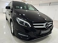 Mercedes Benz B180 Style R16 LED BI Revcam 2015 Purple